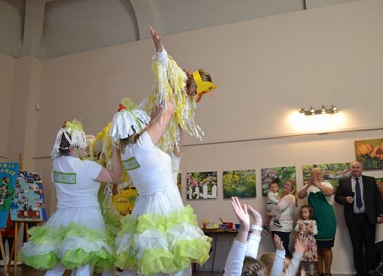 Grafika 61: KGW Arkana z Cewic - zwycięzcą Gminno - Powiatowego Turnieju Kół Gospodyń Wiejskich