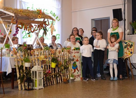 Grafika 128: KGW Arkana z Cewic - zwycięzcą Gminno - Powiatowego Turnieju Kół Gospodyń Wiejskich