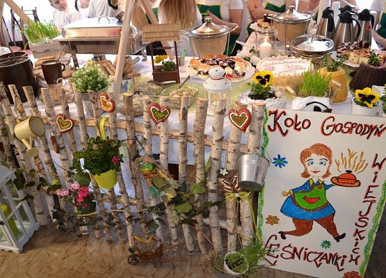 Grafika 160: KGW Arkana z Cewic - zwycięzcą Gminno - Powiatowego Turnieju Kół Gospodyń Wiejskich