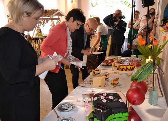 Grafika 65: KGW Arkana z Cewic - zwycięzcą Gminno - Powiatowego Turnieju Kół Gospodyń Wiejskich