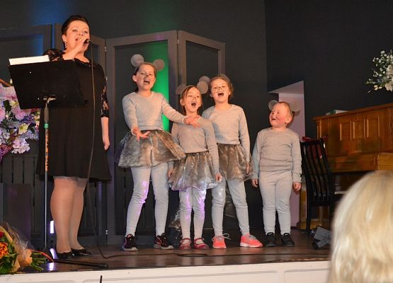 Grafika 119: KGW Arkana z Cewic - zwycięzcą Gminno - Powiatowego Turnieju Kół Gospodyń Wiejskich