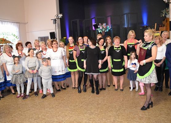 Grafika 159: KGW Arkana z Cewic - zwycięzcą Gminno - Powiatowego Turnieju Kół Gospodyń Wiejskich