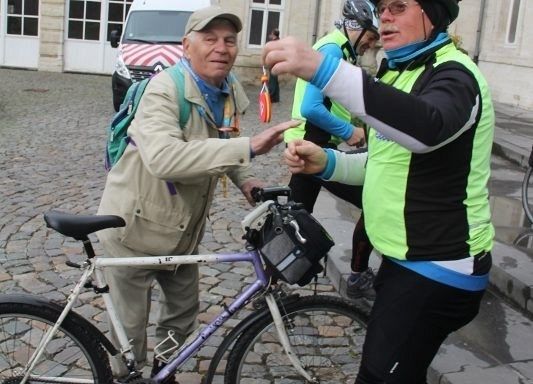 Grafika 24: Rowerzyści dojechali do JODOIGNE! Odwiedziny także w Parlamencie Europejskim