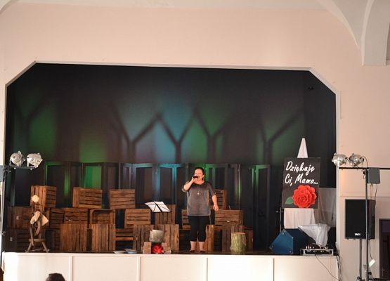 Grafika 13: Dzień Matki w Gminnym Ośrodku Kultury