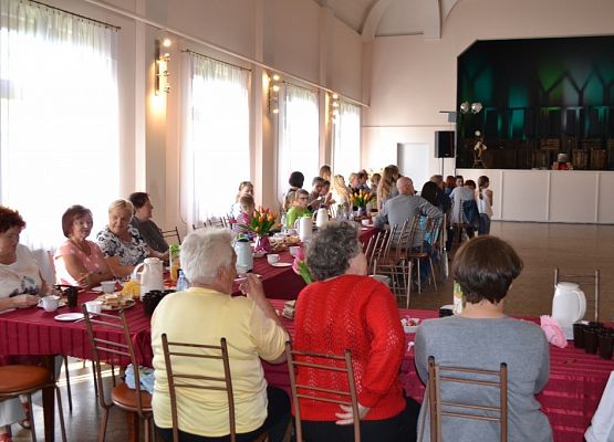 Grafika 33: Dzień Matki w Gminnym Ośrodku Kultury