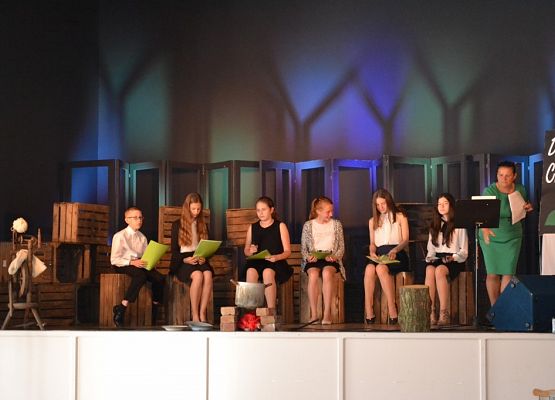 Grafika 21: Dzień Matki w Gminnym Ośrodku Kultury