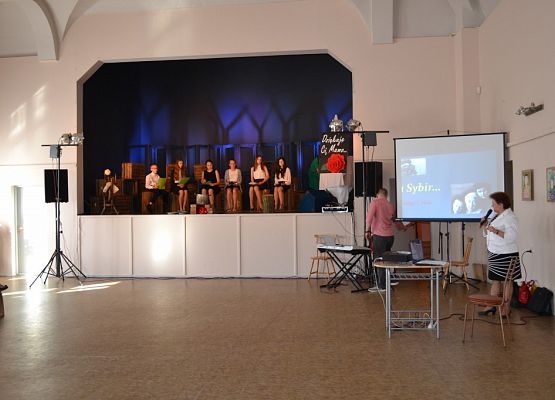 Grafika 29: Dzień Matki w Gminnym Ośrodku Kultury