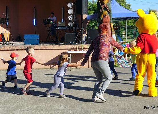 Grafika 4: Festyn pod "Strusiem"