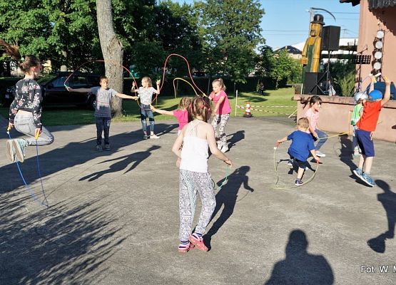 Grafika 7: Festyn pod "Strusiem"