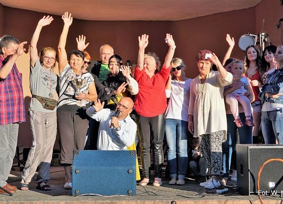 Grafika 28: Festyn pod "Strusiem"