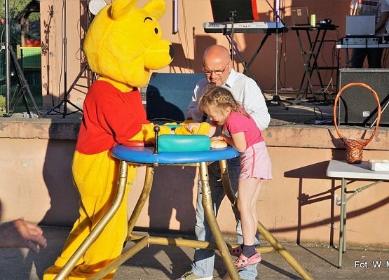 Grafika 29: Festyn pod "Strusiem"