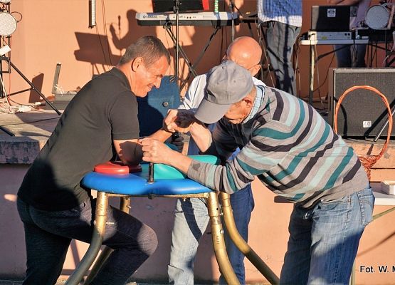 Grafika 39: Festyn pod "Strusiem"