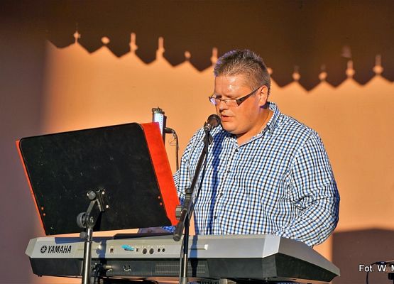 Grafika 44: Festyn pod "Strusiem"