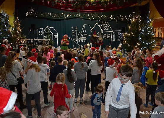 Grafika 4: Mikołajowe spotkanie w Nowej Wsi Lęborskiej.