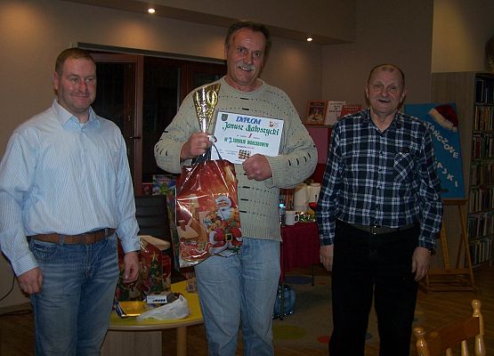 Grafika 17: RAFAŁ ŻACZEK, ARTUR GRANDICKI i JANUSZ MAŁOSZYCKI zwycięzcami II Turnieju Warcabowego
