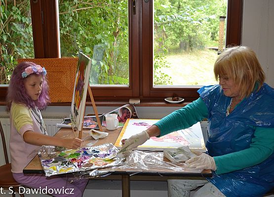 Grafika 14: Plener rzeźbiarsko - malarski "Martwa natura"