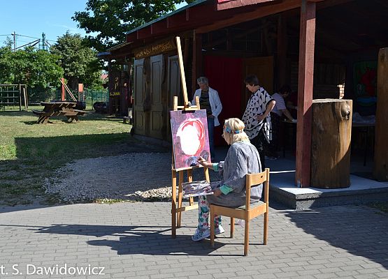 Grafika 18: Plener rzeźbiarsko - malarski "Martwa natura"