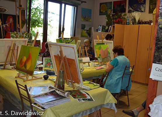 Grafika 26: Plener rzeźbiarsko - malarski "Martwa natura"