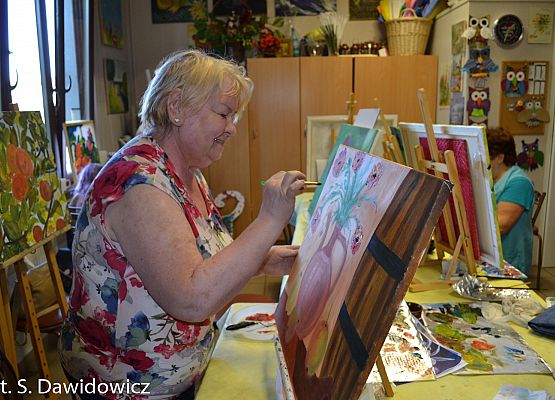 Grafika 28: Plener rzeźbiarsko - malarski "Martwa natura"