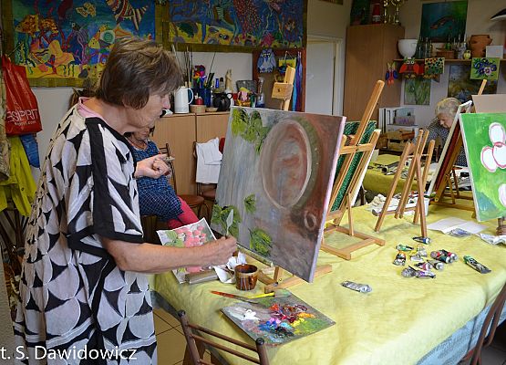 Grafika 2: Plener rzeźbiarsko - malarski "Martwa natura"