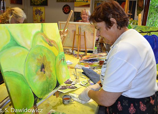 Grafika 31: Plener rzeźbiarsko - malarski "Martwa natura"