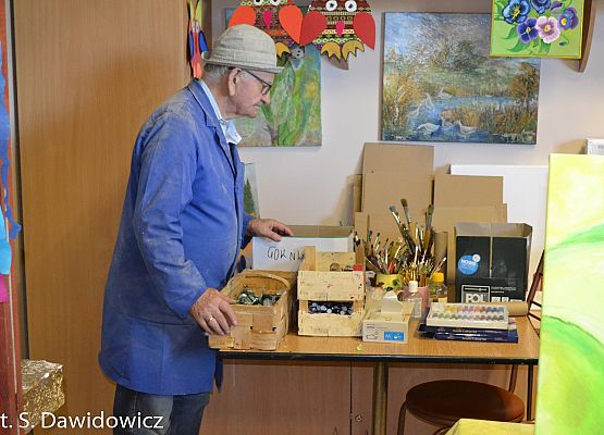 Grafika 32: Plener rzeźbiarsko - malarski "Martwa natura"