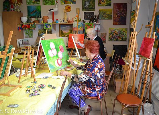 Grafika 4: Plener rzeźbiarsko - malarski "Martwa natura"