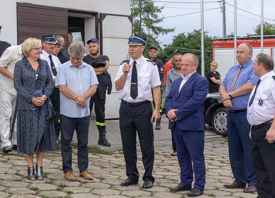 Grafika 7: Uroczyste przekazanie nowego wozu strażackiego dla OSP Pogorszewo