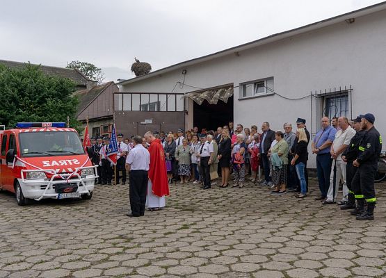 Grafika 1: Uroczyste przekazanie nowego wozu strażackiego dla OSP Pogorszewo