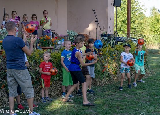 Grafika 12: Dożynki Parafialne w Łebieniu - fotorelacja