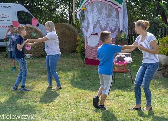 Grafika 23: Dożynki Parafialne w Garczegorzu - fotorelacja