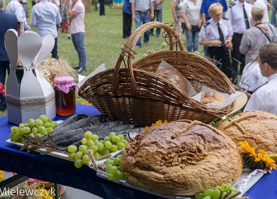 Grafika 3: Dożynki Parafialne w Garczegorzu - fotorelacja
