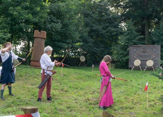 Grafika 5: FESTYN EKOLOGICZNO – HISTORYCZNY „BIESIADA EKOLOGICZNA” X Pomorski Turniej Rycerzy Łuczników VII Grand Prix Nordic Walking o Puchar Wójta Gminy Nowa Wieś Lęborska.