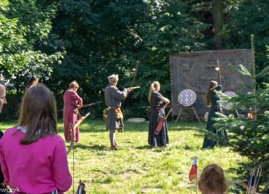 Grafika 31: FESTYN EKOLOGICZNO – HISTORYCZNY „BIESIADA EKOLOGICZNA” X Pomorski Turniej Rycerzy Łuczników VII Grand Prix Nordic Walking o Puchar Wójta Gminy Nowa Wieś Lęborska.