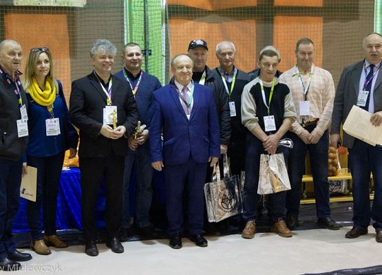 Grafika 20: III NOWOWIEJSKI POKAZ GOŁĘBII RASOWYCH I DROBIU RASOWEGO - RELACJA