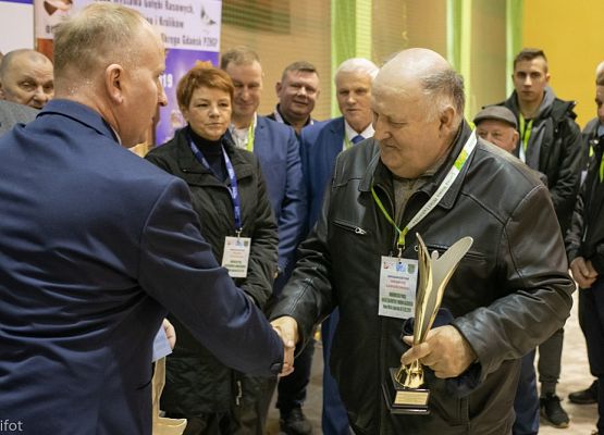 Grafika 130: III NOWOWIEJSKI POKAZ GOŁĘBII RASOWYCH I DROBIU RASOWEGO - FOTORELACJA WIFOT