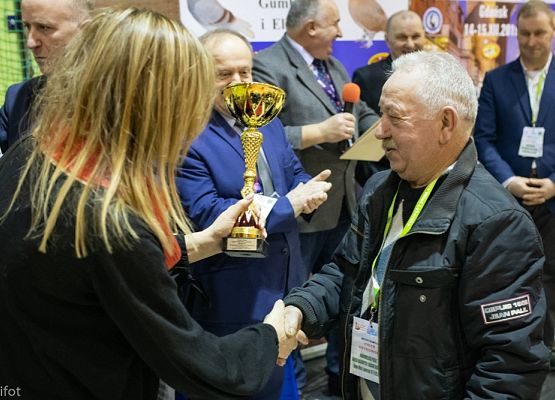 Grafika 159: III NOWOWIEJSKI POKAZ GOŁĘBII RASOWYCH I DROBIU RASOWEGO - FOTORELACJA WIFOT