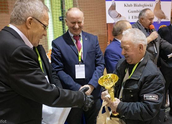 Grafika 162: III NOWOWIEJSKI POKAZ GOŁĘBII RASOWYCH I DROBIU RASOWEGO - FOTORELACJA WIFOT