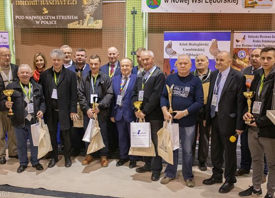 Grafika 166: III NOWOWIEJSKI POKAZ GOŁĘBII RASOWYCH I DROBIU RASOWEGO - FOTORELACJA WIFOT