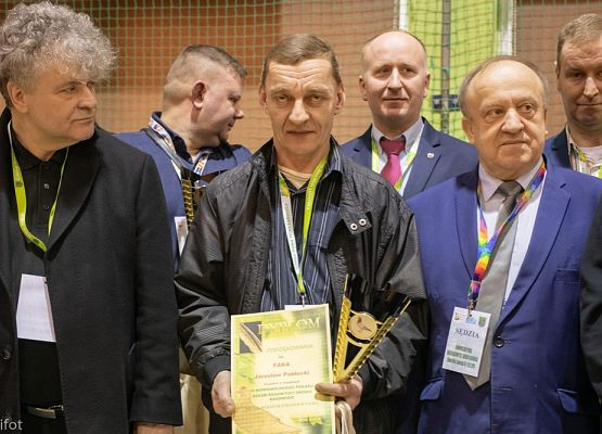 Grafika 168: III NOWOWIEJSKI POKAZ GOŁĘBII RASOWYCH I DROBIU RASOWEGO - FOTORELACJA WIFOT