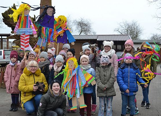 Grafika 2: PIERWSZY DZIEŃ WIOSNY