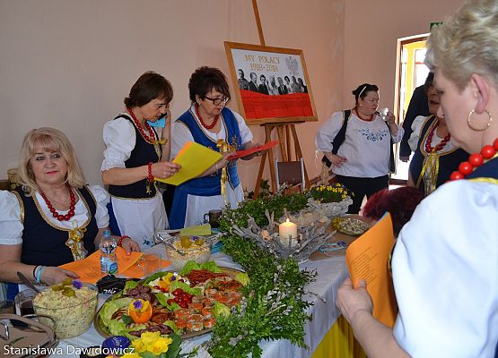 Grafika 8: X Powiatowy Turniej Kół Gospodyń Wiejskich wygrały Panie z Mostów