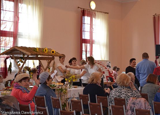 Grafika 13: X Powiatowy Turniej Kół Gospodyń Wiejskich wygrały Panie z Mostów