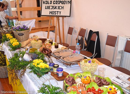 Grafika 47: X Powiatowy Turniej Kół Gospodyń Wiejskich wygrały Panie z Mostów