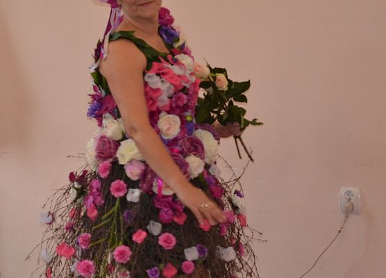 Grafika 48: X Powiatowy Turniej Kół Gospodyń Wiejskich wygrały Panie z Mostów