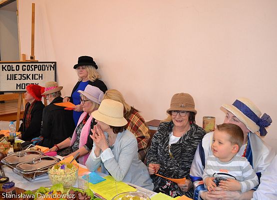 Grafika 56: X Powiatowy Turniej Kół Gospodyń Wiejskich wygrały Panie z Mostów