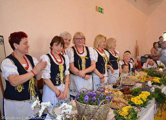 Grafika 88: X Powiatowy Turniej Kół Gospodyń Wiejskich wygrały Panie z Mostów