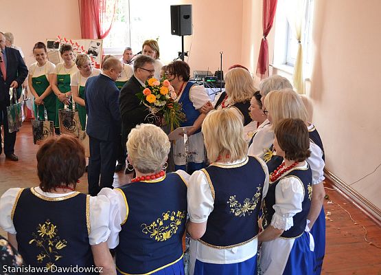 Grafika 96: X Powiatowy Turniej Kół Gospodyń Wiejskich wygrały Panie z Mostów