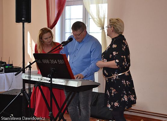 Grafika 105: X Powiatowy Turniej Kół Gospodyń Wiejskich wygrały Panie z Mostów