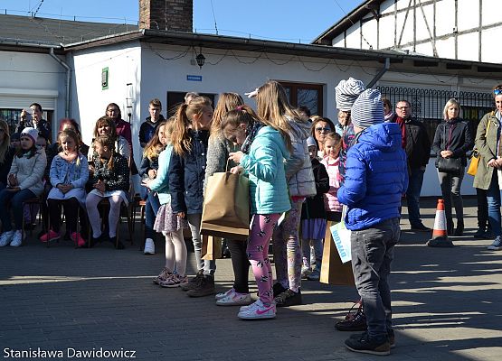 Grafika 26: Relacja z rozstrzygnięcia konkursu plastycznego